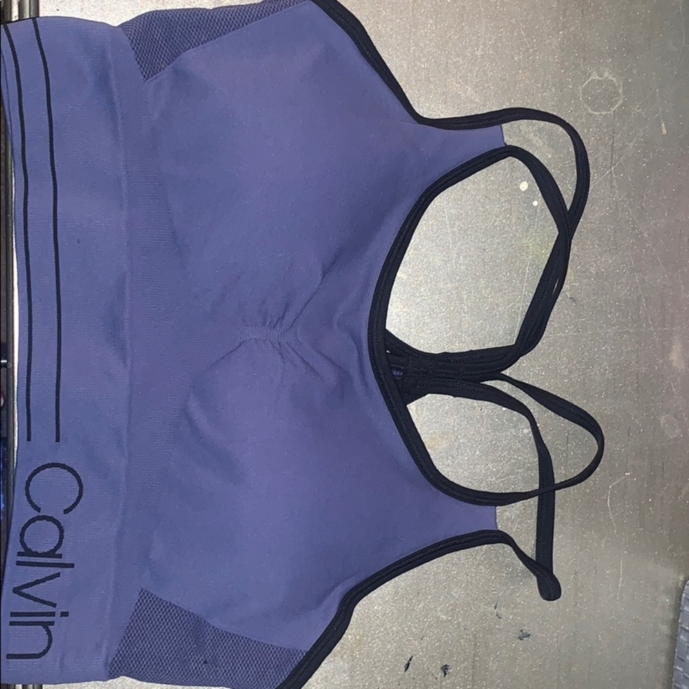 Sports bra